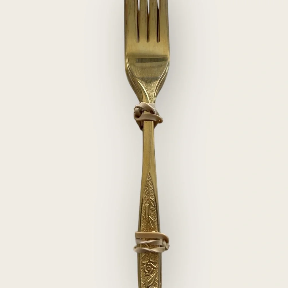 VTG Lifetime Gold Cutlery Set Kings Inn Pattern Roses 50 Pieces Stainless Steel